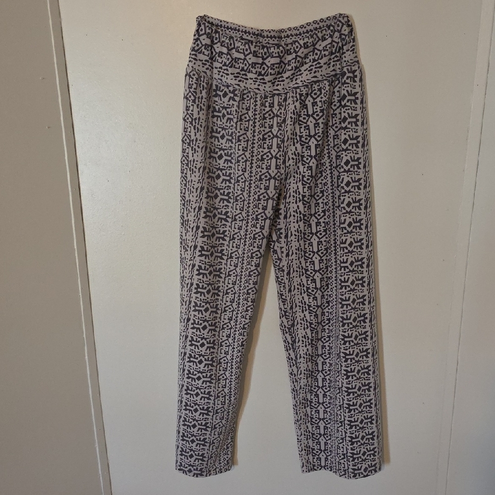 Women's Black and White Patterned Pants